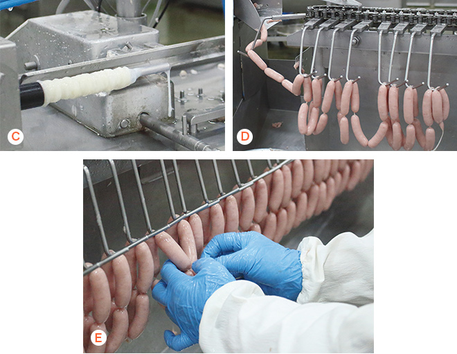 調味・充填の様子